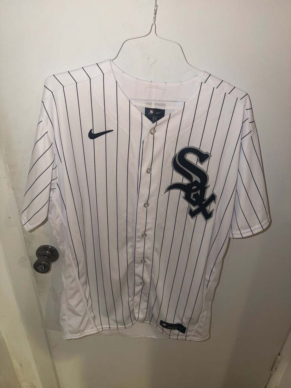 Nike Chicago White Sox Home authentic collection Jersey Size 48 White Pinstripes